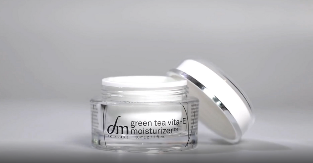 
                  
                    Load and play video in Gallery viewer, green tea vita-E moisturizer™
                  
                